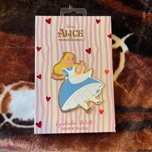 Alice In Wonderland makeup pallet